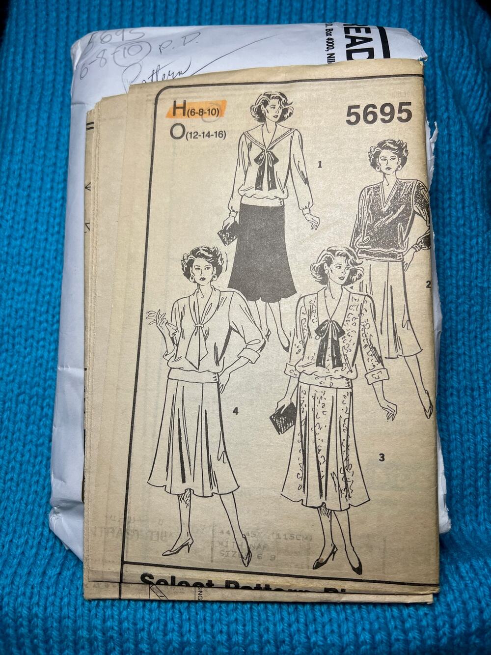 Readers Mail Sewing pattern  pullover top A line skirt belt size 6 8 10